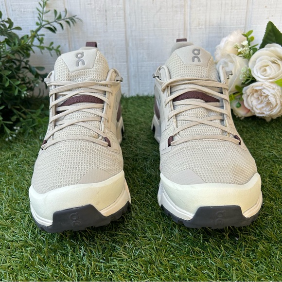 ON Cloudwander Waterproof  women size 9.5 
COLOR: SAND | IVORY $ 170 - Picture 12 of 16